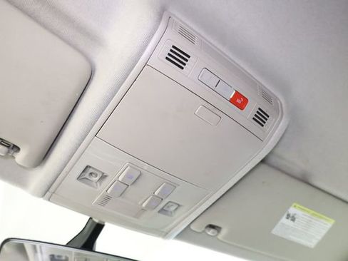 Used 2023 Volkswagen Tiguan S image 27