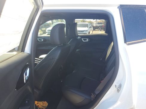 New 2026 Jeep Compass Latitude image 6