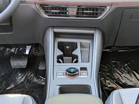 New 2026 Volkswagen Tiguan SE FWD image 20