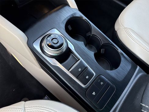 Used 2020 Ford Escape SEL image 31