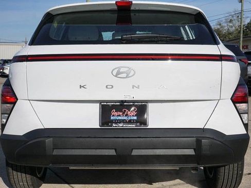 New 2026 Hyundai Kona SE FWD image 6