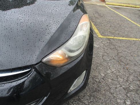 Used 2011 Hyundai Elantra Limited FWD image 20