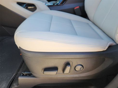 New 2025 Kia Telluride EX image 17