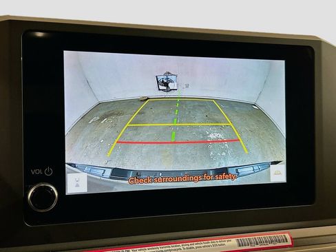 Used 2024 Toyota Tacoma TRD Off-Road image 11