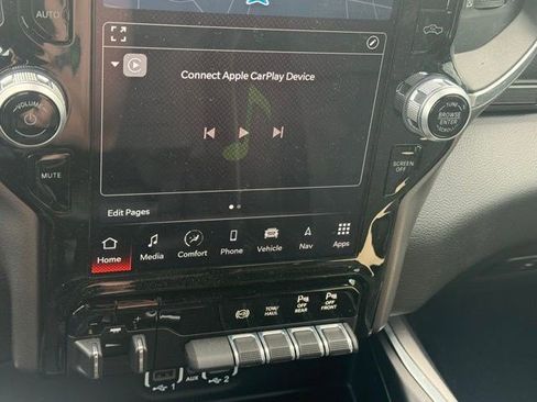 Used 2023 RAM 2500 Laramie w/ Night Edition image 18