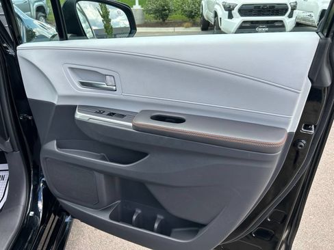 Used 2023 Toyota Sienna XSE w/ XSE Plus Package AWD/4WD image 11