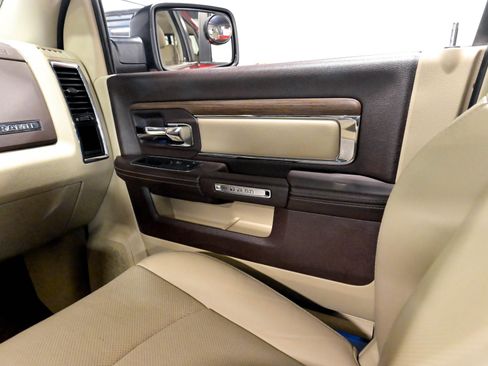 Used 2014 RAM 1500 Laramie w/ Convenience Group RWD image 15