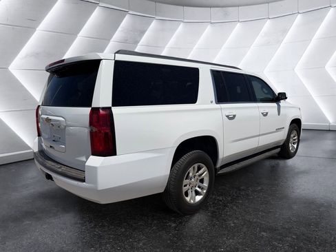 Used 2020 Chevrolet Suburban LT RWD image 4