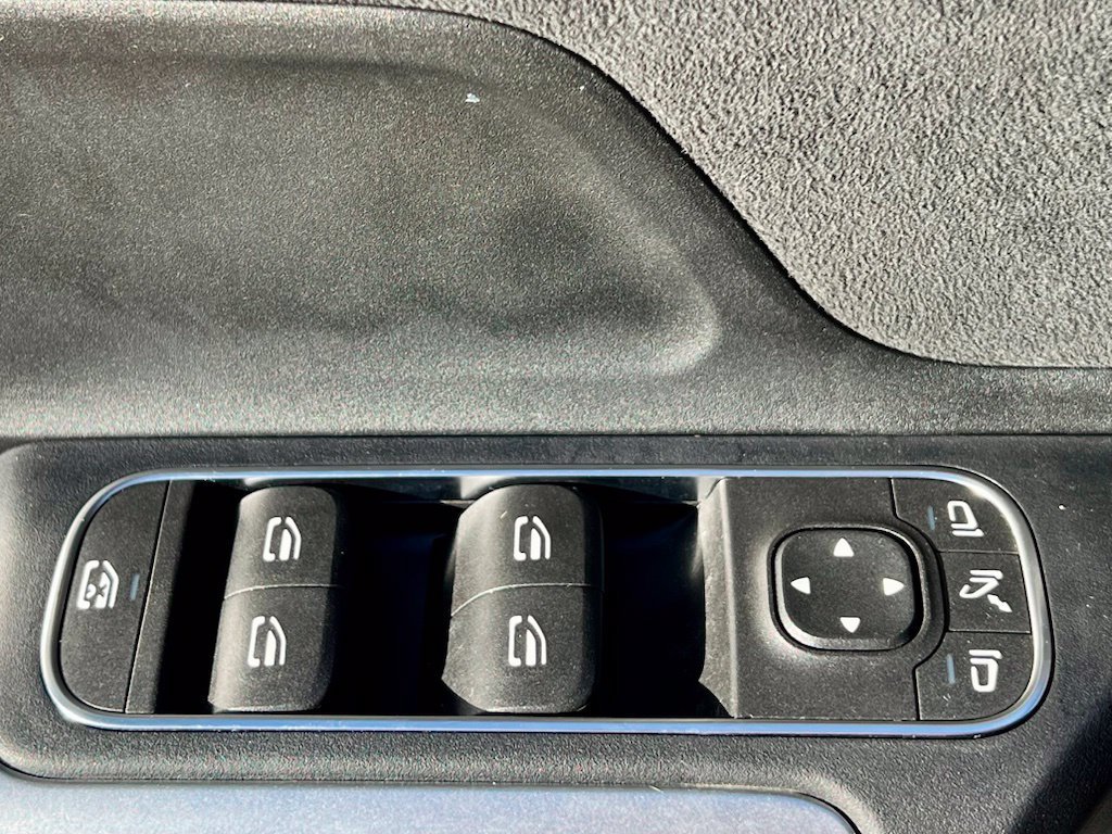 Certified 2023 Mercedes-Benz GLA 250 4MATIC image 38