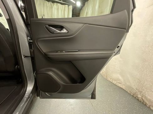 Used 2025 Chevrolet Blazer LT FWD image 24