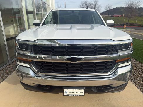 Used 2018 Chevrolet Silverado 1500 LT w/ All Star Edition image 2