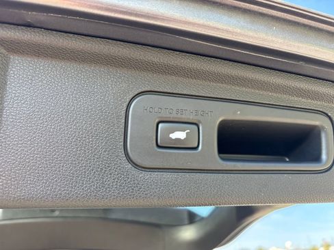 Used 2018 Honda Odyssey Elite image 12