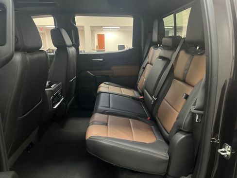 Used 2020 Chevrolet Silverado 1500 High Country w/ Technology Package image 30