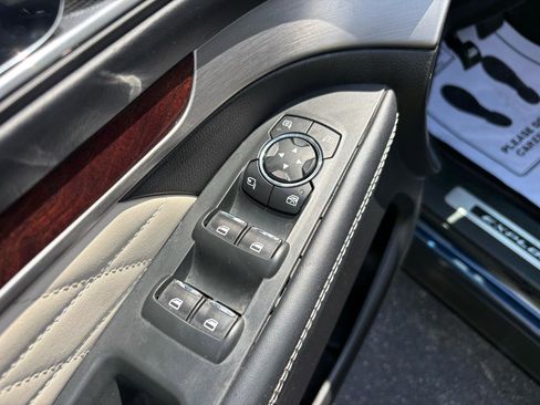 Used 2017 Ford Explorer Platinum AWD/4WD image 11
