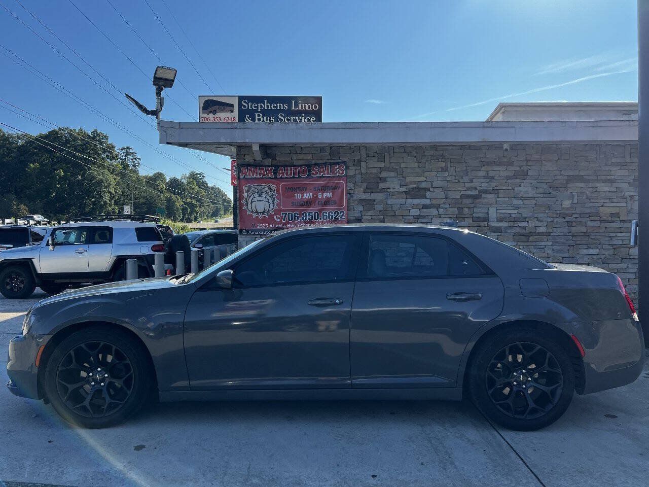 Used 2019 Chrysler 300 S RWD image 3