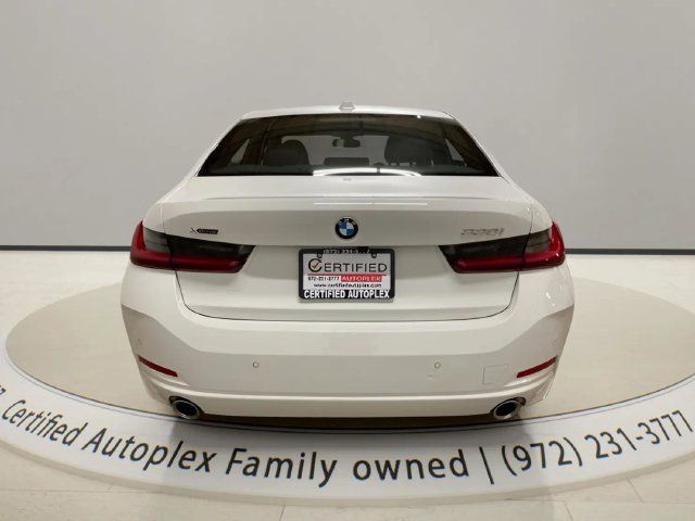Used 2026 BMW 330i xDrive Sedan AWD/4WD image 4
