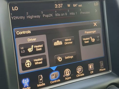 Used 2016 Jeep Grand Cherokee Laredo 75th Anniversary image 35