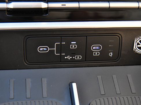 Used 2024 Hyundai Santa Fe SEL image 28