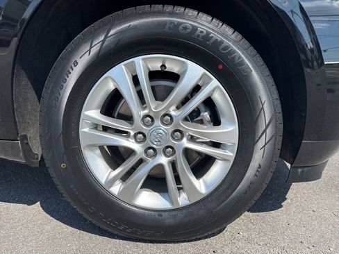 Used 2021 Buick Enclave Essence image 12