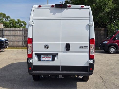 New 2026 RAM ProMaster 3500 w/ Cold Weather Group image 7