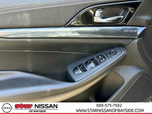 Used 2021 Nissan Maxima SR w/ Sport Mat Group image 14