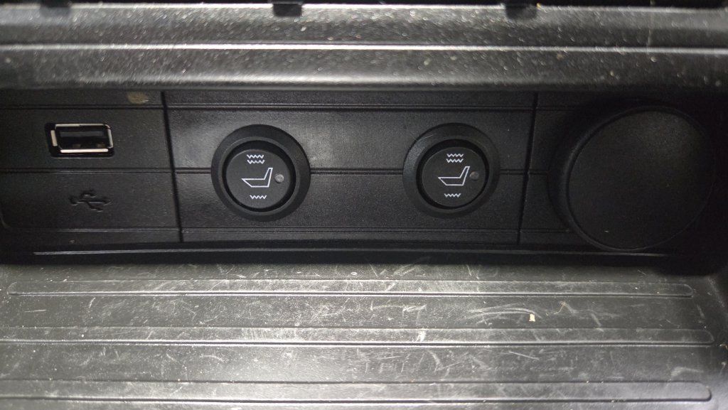 Used 2018 Ford Mustang Coupe RWD image 15