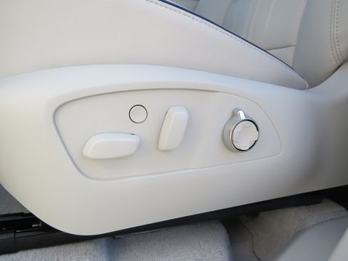 New 2026 Buick Enclave Avenir w/ Super Cruise Package image 17