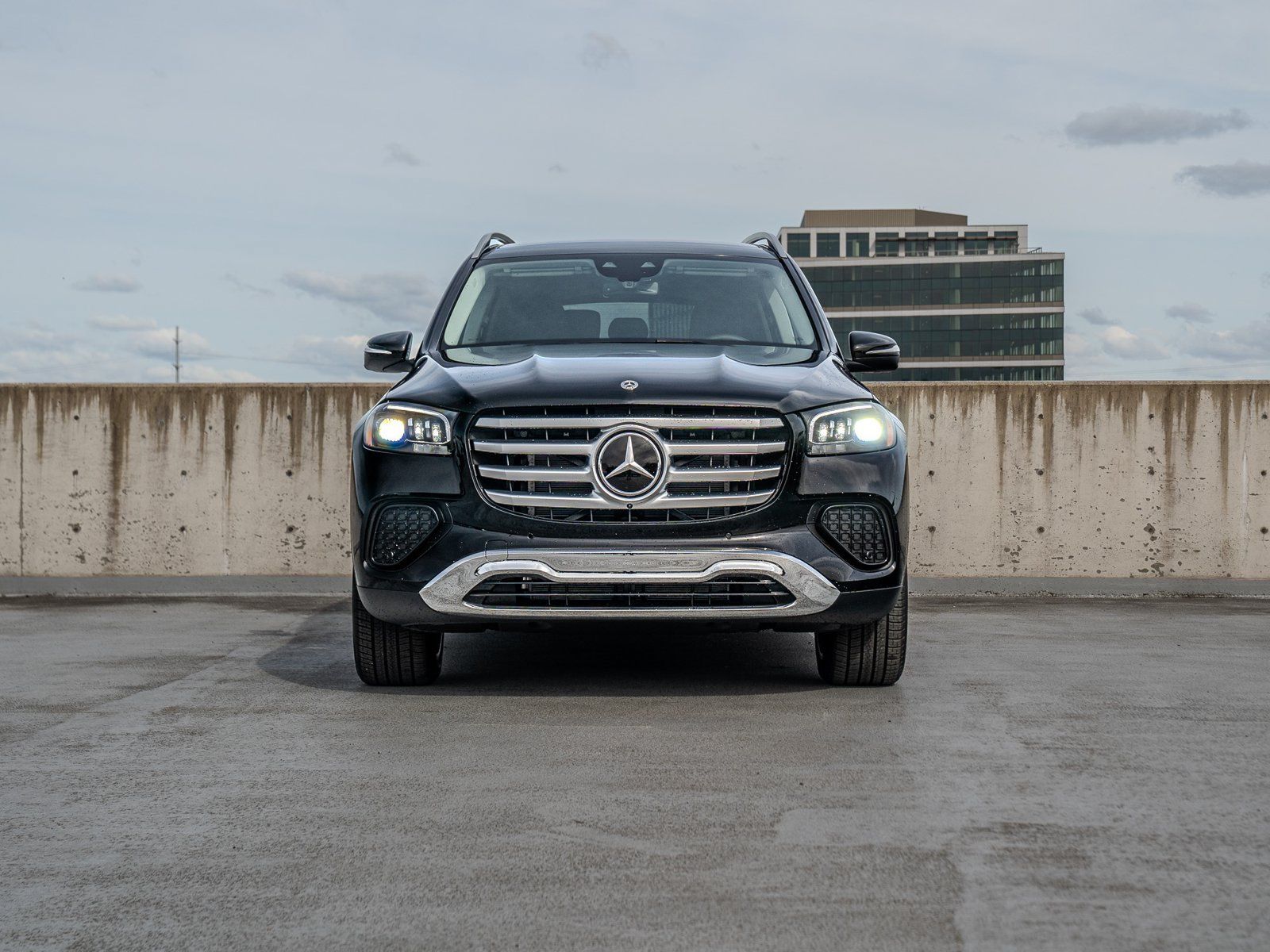 Certified 2026 Mercedes-Benz GLS 450 4MATIC image 2