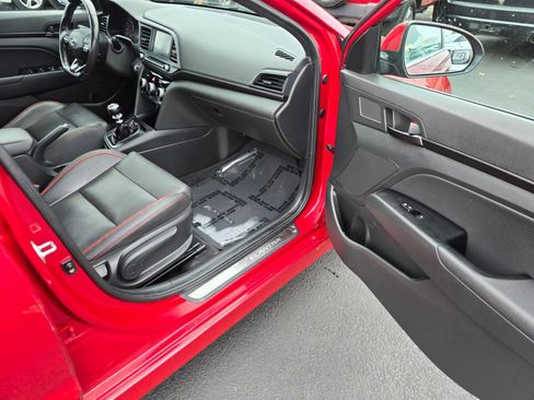 Used 2019 Hyundai Elantra Sport w/ Cargo Package image 10