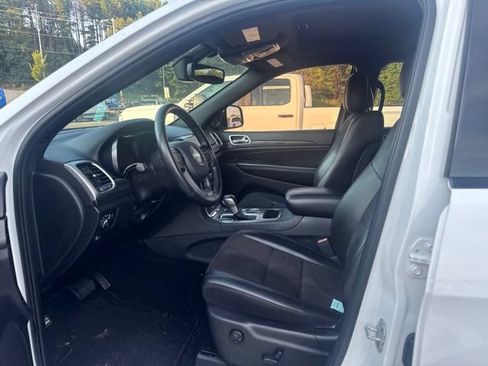 Used 2020 Jeep Grand Cherokee Altitude RWD image 7