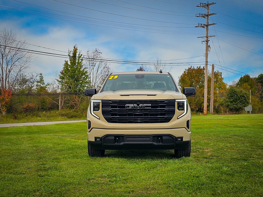 Used 2023 GMC Sierra 1500 Elevation w/ LPO, Elevation Black Package AWD/4WD image 10