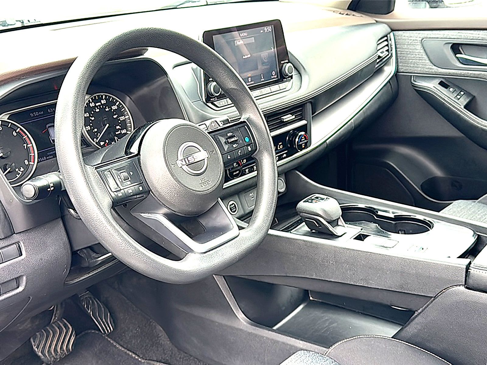 Used 2023 Nissan Rogue SV FWD image 12