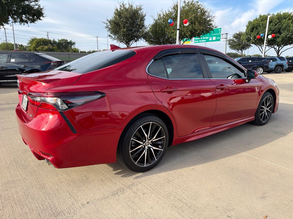 Used 2024 Toyota Camry SE FWD image 11