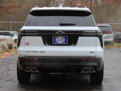 New 2026 Chevrolet Traverse RS w/ LPO, Floor Liner Package image 19
