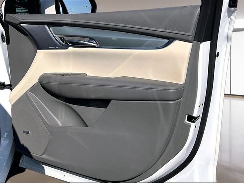 Used 2022 Cadillac XT5 Premium Luxury w/ Technology Package FWD image 19