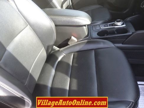 Used 2022 Ford Escape SEL image 39