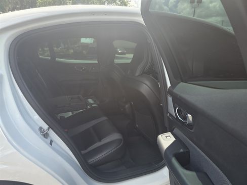 Used 2019 Volvo S60 T6 R-Design AWD/4WD image 34