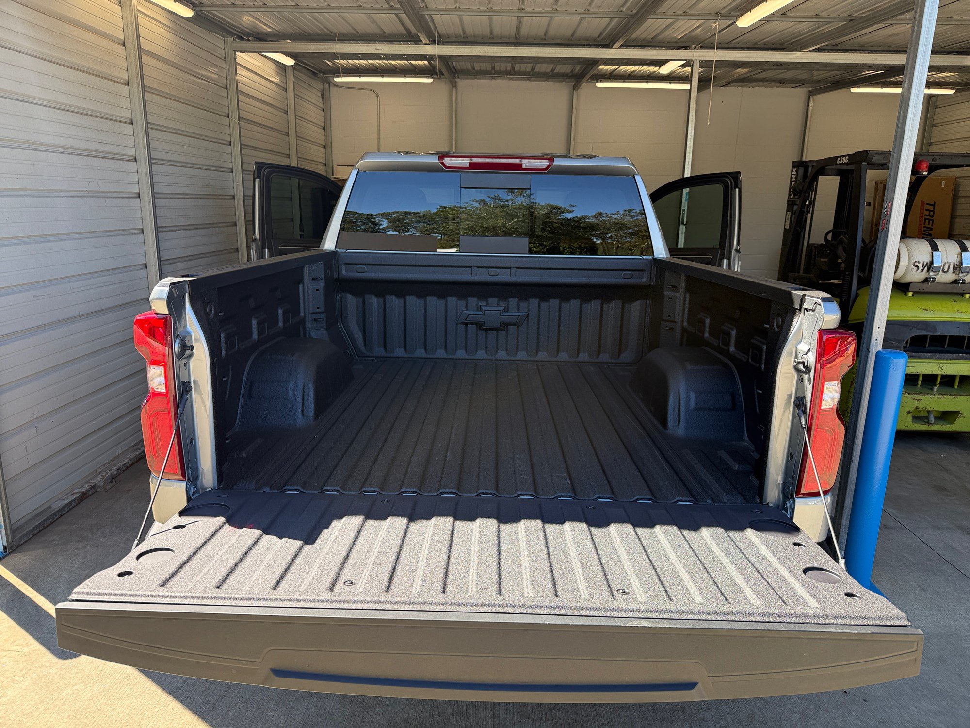 New 2026 Chevrolet Silverado 1500 RST w/ Convenience Package II AWD/4WD image 17