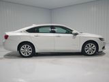 Used 2017 Chevrolet Impala LT w/ Convenience Package image 4