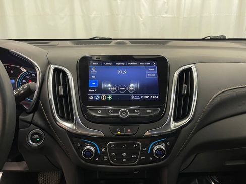 Used 2023 Chevrolet Equinox Premier image 14