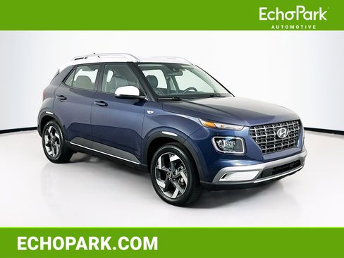 Used 2024 Hyundai Venue Limited image 1