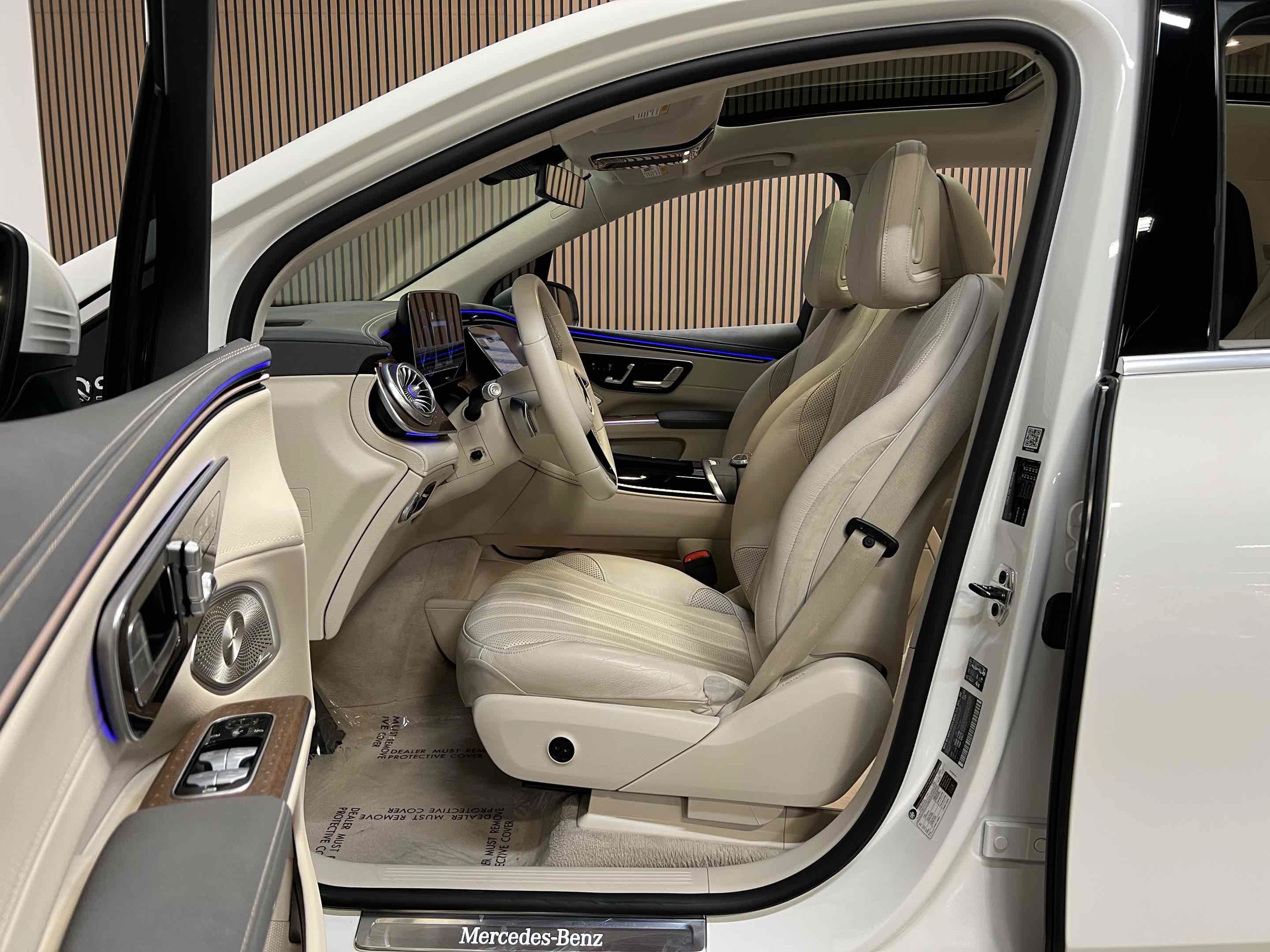 Used 2023 Mercedes-Benz EQS 450+ SUV image 4