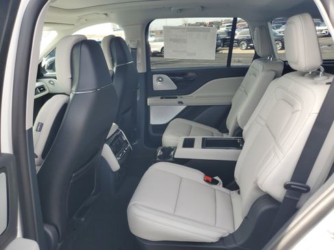 New 2026 Lincoln Aviator Reserve image 23