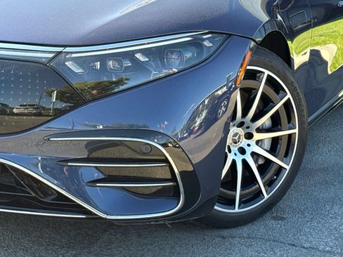 Used 2023 Mercedes-Benz EQS 580 4MATIC Sedan image 3