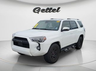 Used 2024 Toyota 4Runner SR5 Premium w/ Moonroof Package RWD video 1