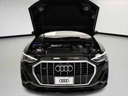 Used 2025 Audi Q3 2.0T Premium w/ Convenience Package image 12