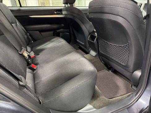 Used 2011 Subaru Outback 2.5i image 27