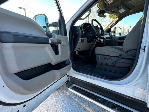Used 2022 Ford F350 XLT w/ XLT Value Package image 18