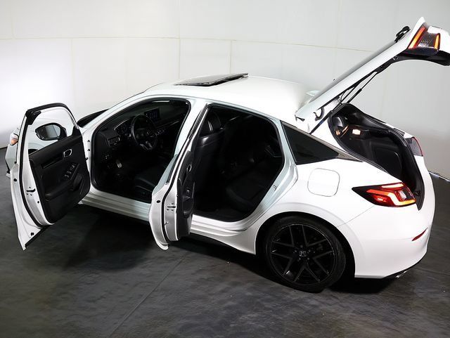 Used 2024 Honda Civic Sport Touring image 5