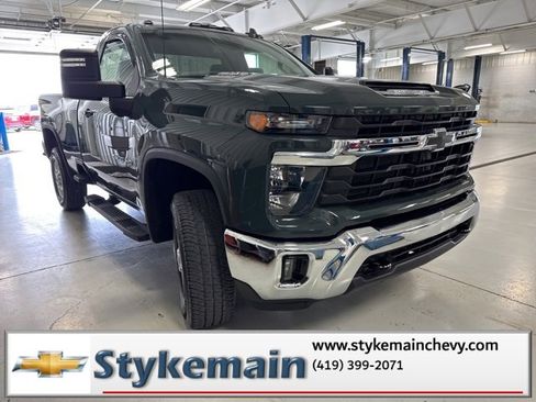Used 2025 Chevrolet Silverado 2500 LT w/ Convenience Package image 26